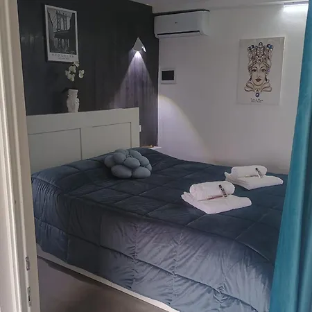 Deep Sea Aparthotel